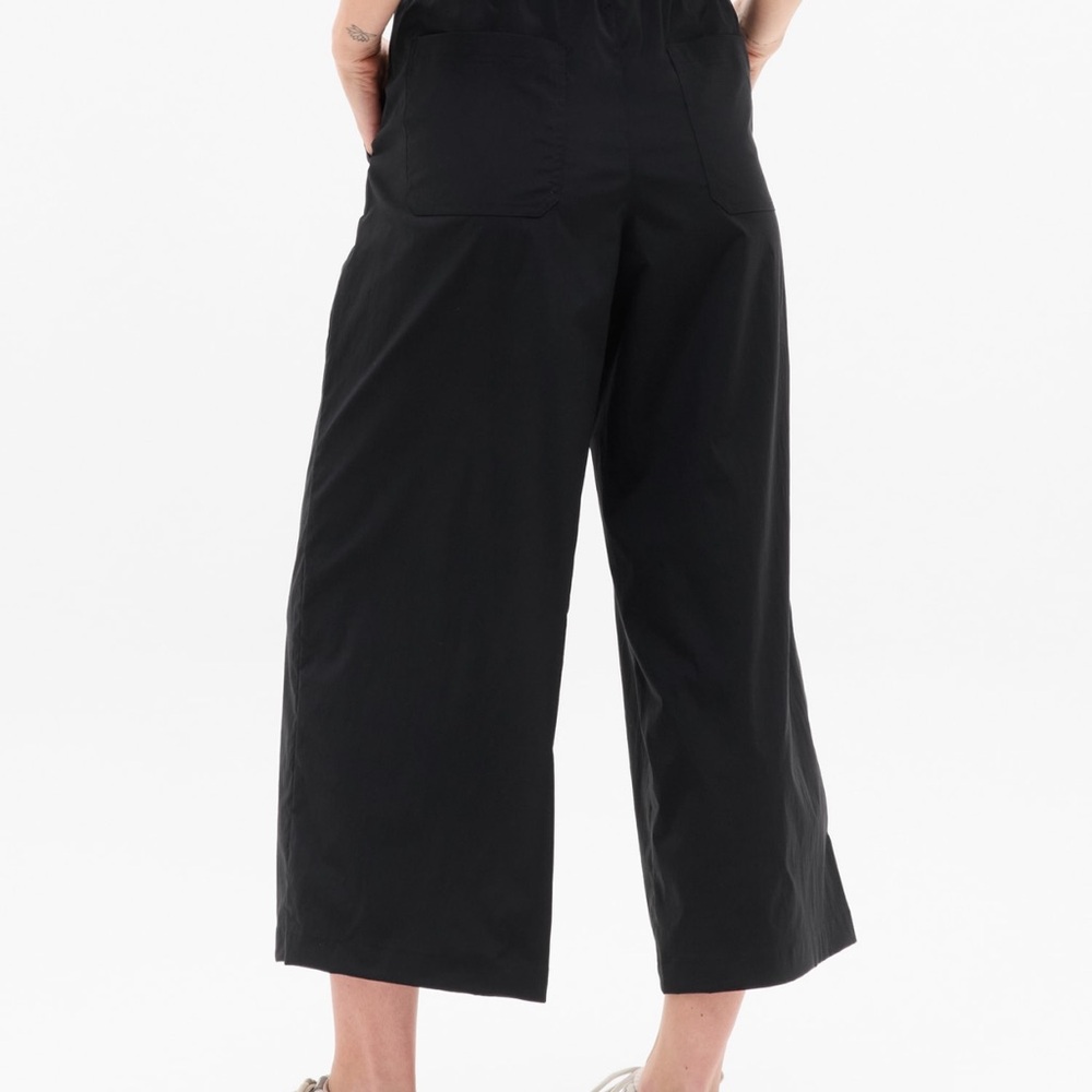 #72 NWT Athleta Midday Crop Pant              Size ~ Large/Tall - Picture 2 of 5